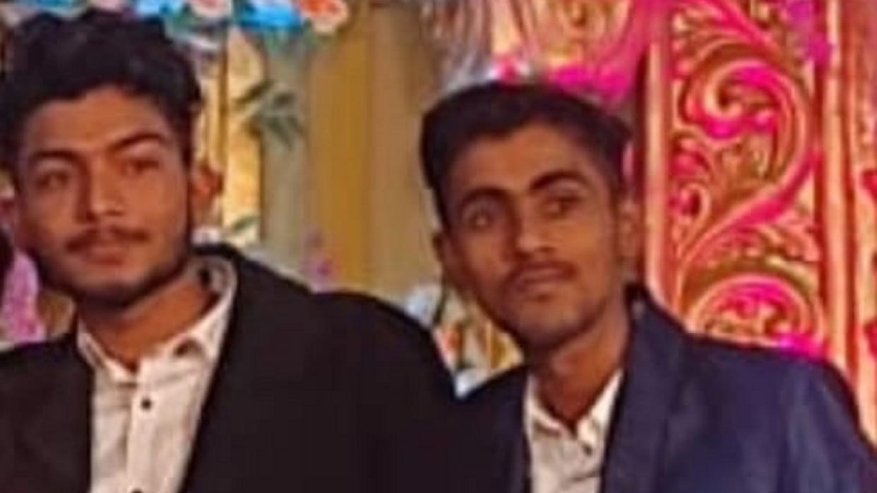 two brothers died after being crushed by truck in bhilai