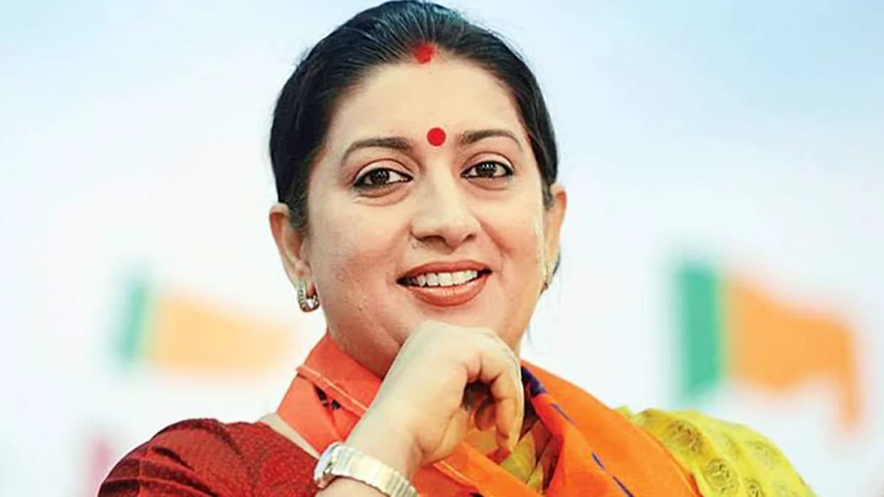 Smriti Irani Posted Amitabh Bachchan Agneepath Trailer to wish her Mother Happy Birthday