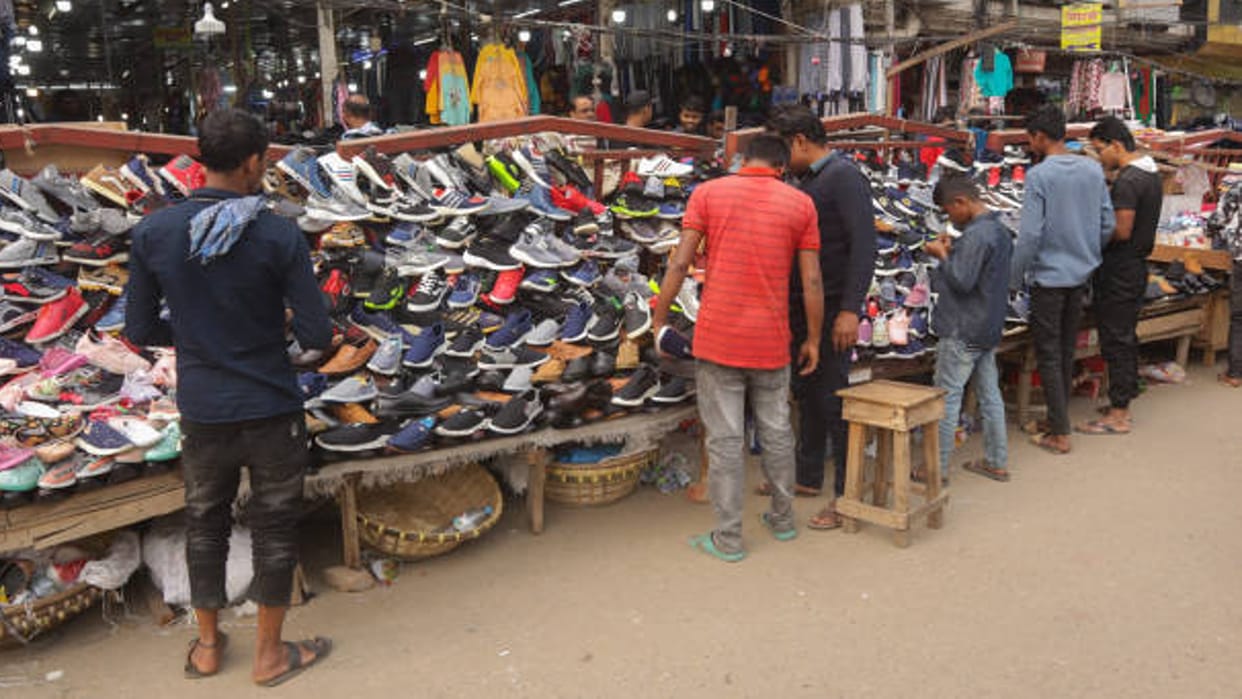 Cheapest Shoes Market Delhi : pocket friendly shoes markets of Delhi you can buy branded shoes
