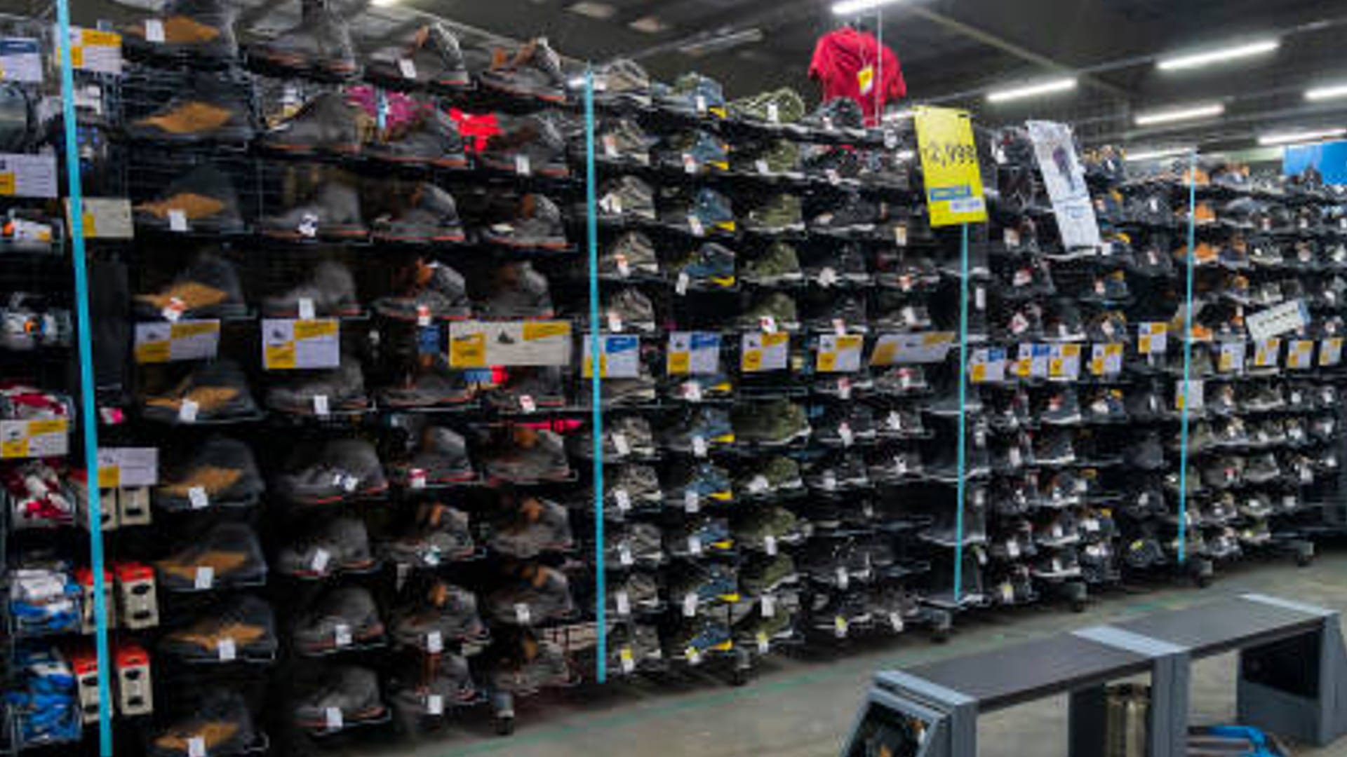 Cheapest Shoes Market Delhi : pocket friendly shoes markets of Delhi you can buy branded shoes