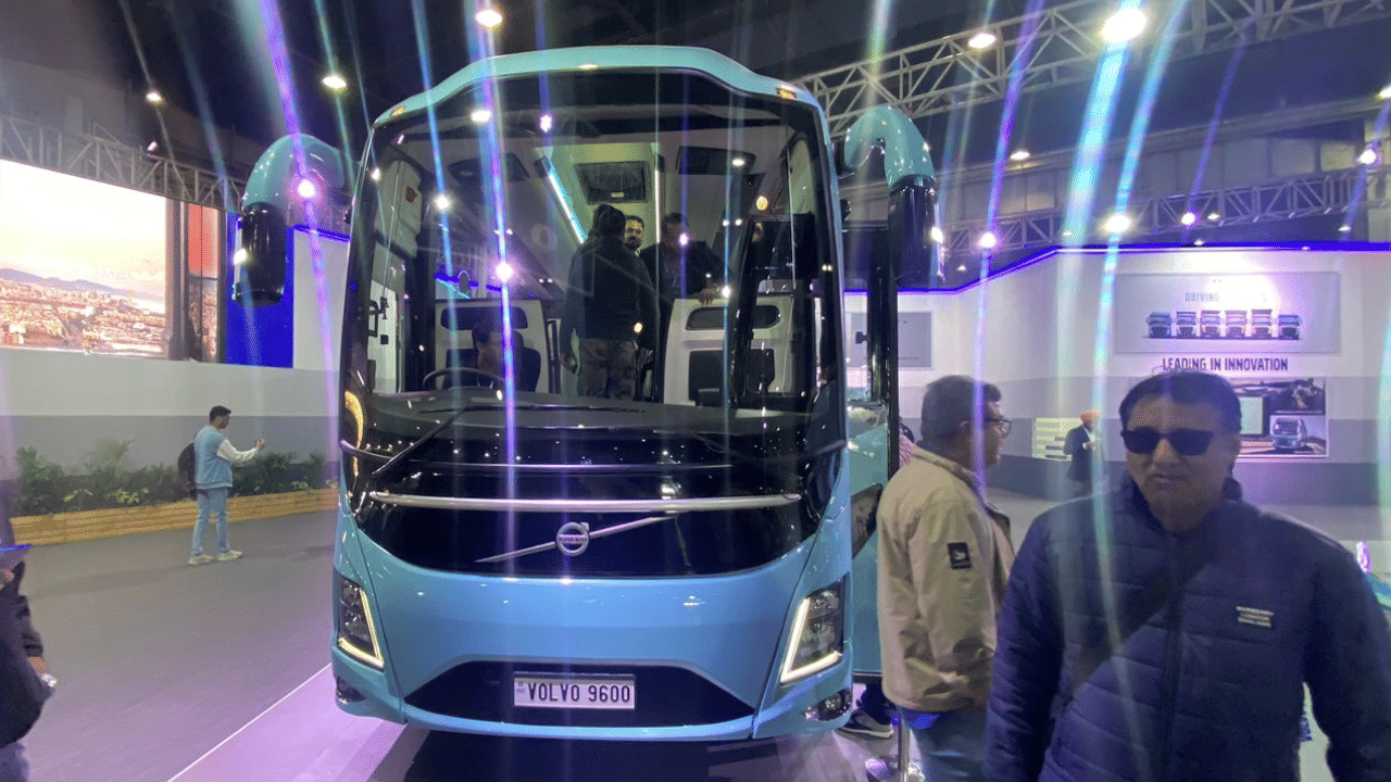 Volvo showcase 9600 luxury bus with recliner seats with kitchen and toilet know price and other details