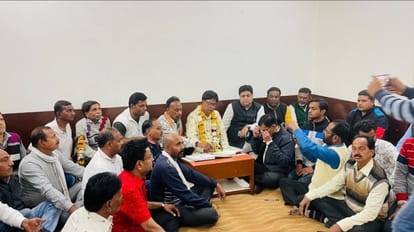 आधे दिन के अध्यक्ष ही रह पाए बागड़ी