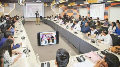 एक मंच पर एक्सपर्ट और इन्फ्लूएंसर