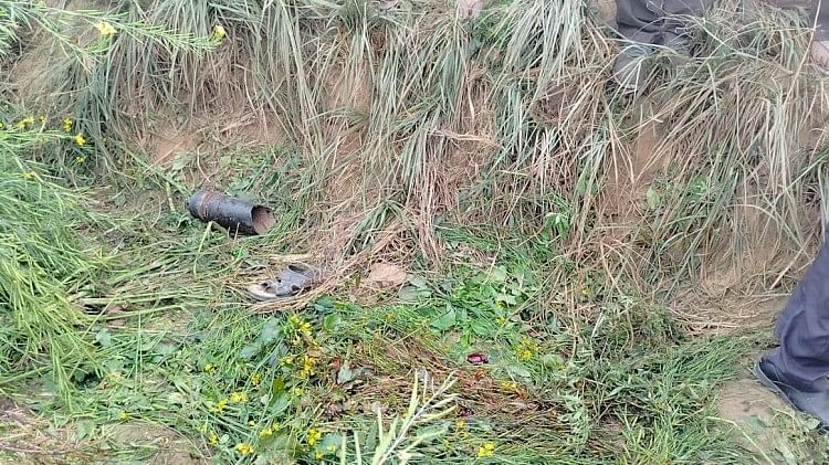 The dead body of a young man was found in farm, his wife had killed him along with his lover