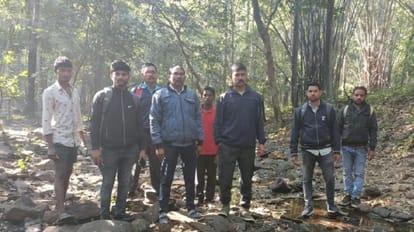 कर्मियों की टीम