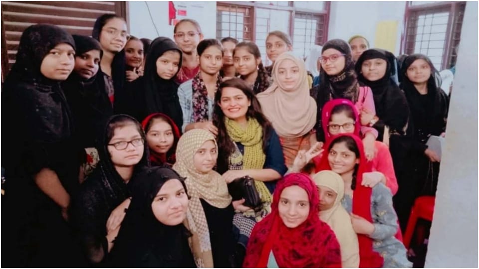 bhagyashree saini  teaching thousands dropout girls free of cost in Rajasthan