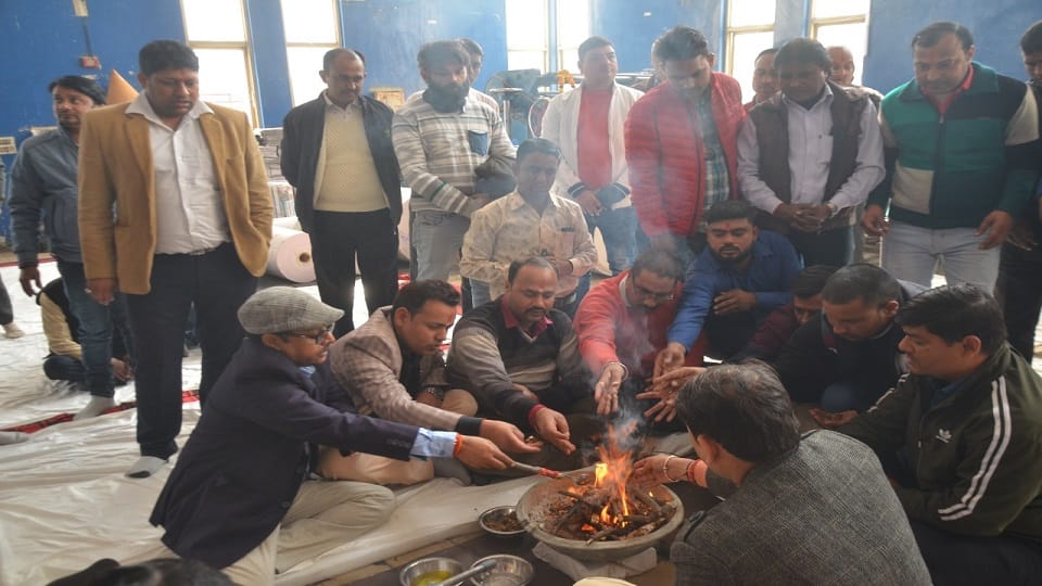 Aligarh Amar Ujala 16th Foundation Day celebrated with pomp with cake