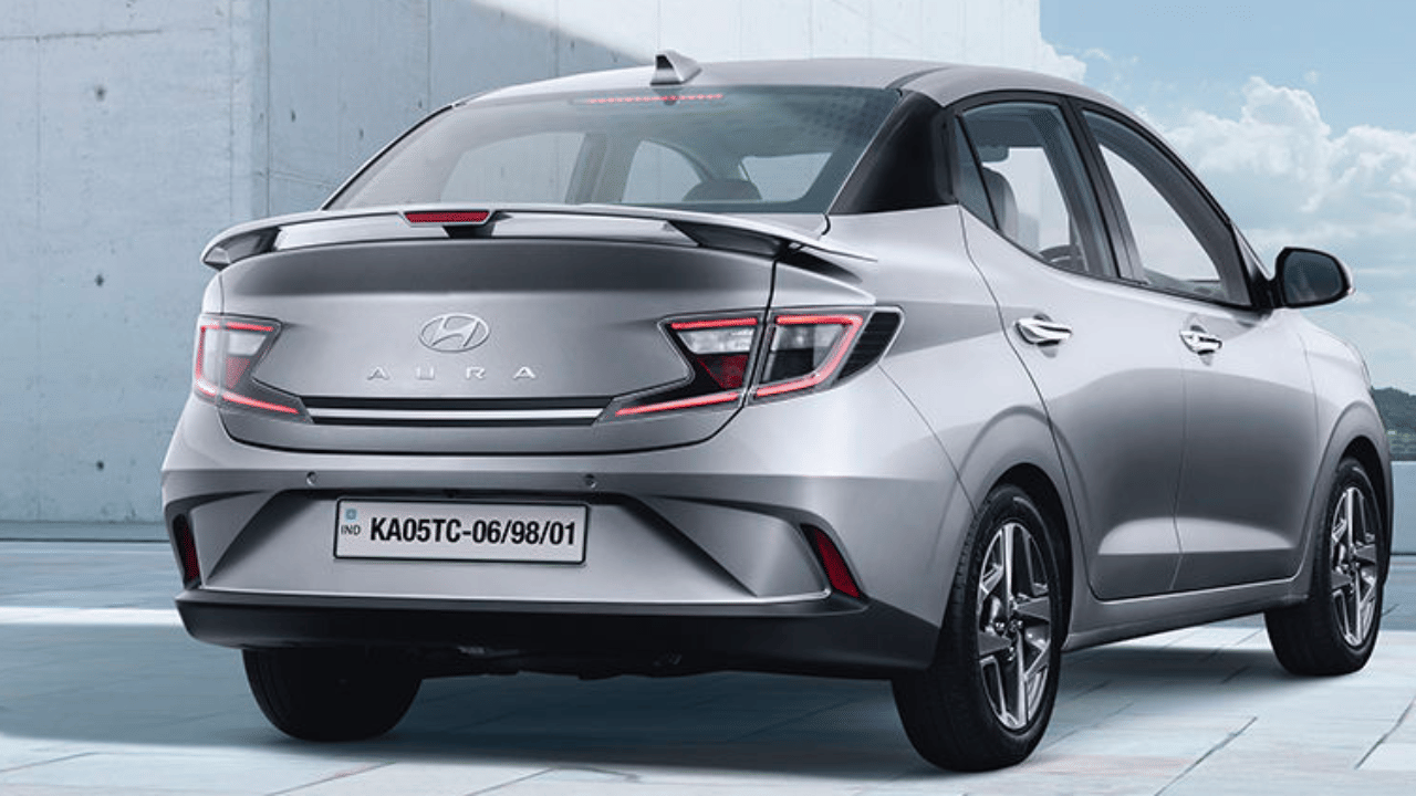 Hyundai Aura 2023 vs Tata Tigor vs Maruti Suzuki Dzire vs Honda Amaze Know Price Specs Details News in Hindi