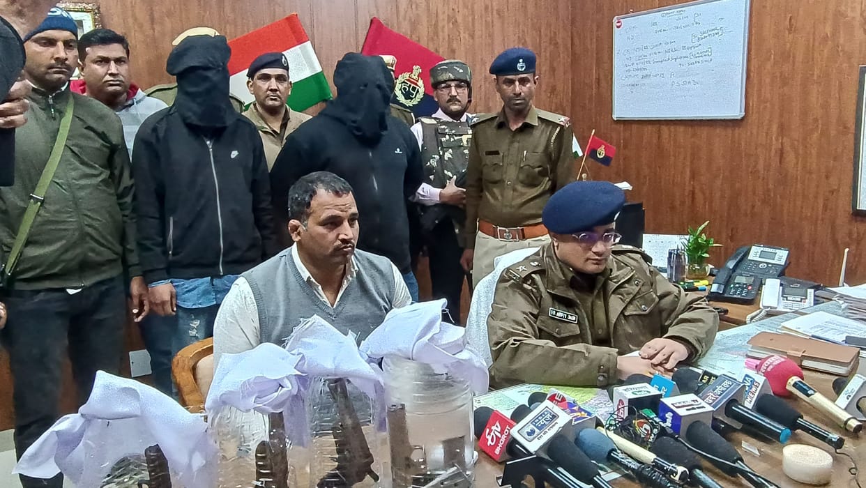 Jagga, the main accused in the Kalanwali double murder case, was arrested: He was hiding in the Bhadrakali area of ??Rajasthan, when he went to worship Maa Kali's temple, the police laid siege and arrested him.