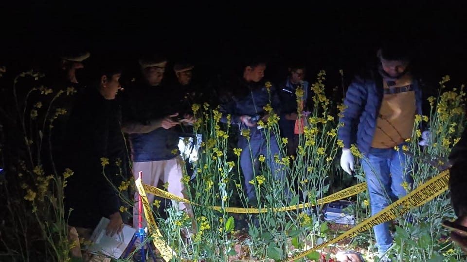Murder of innocent in Unnao, Dead body was found in mustard field, first brutally beaten then strangulated