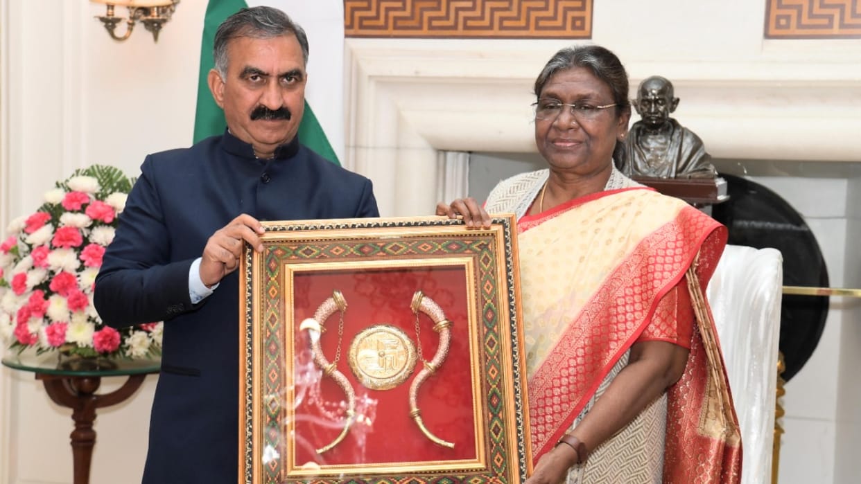 CM Sukhvinder Sukhu met president draupadi murmu and Jagdeep Dhankhar Vice President of India at New Delhi