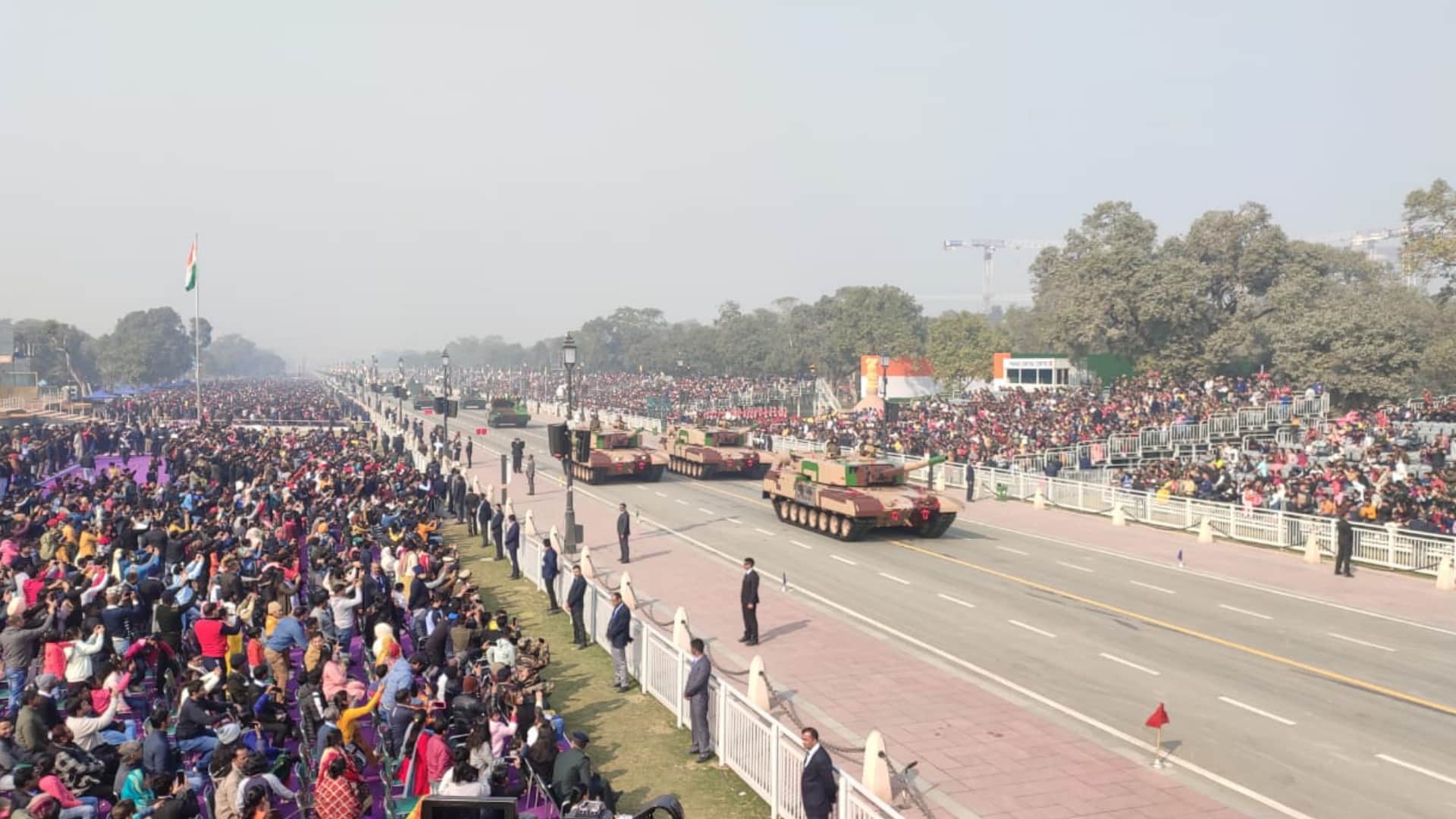 Republic day full dress rehearsal on kartavya path see parade in photos and traffic jam
