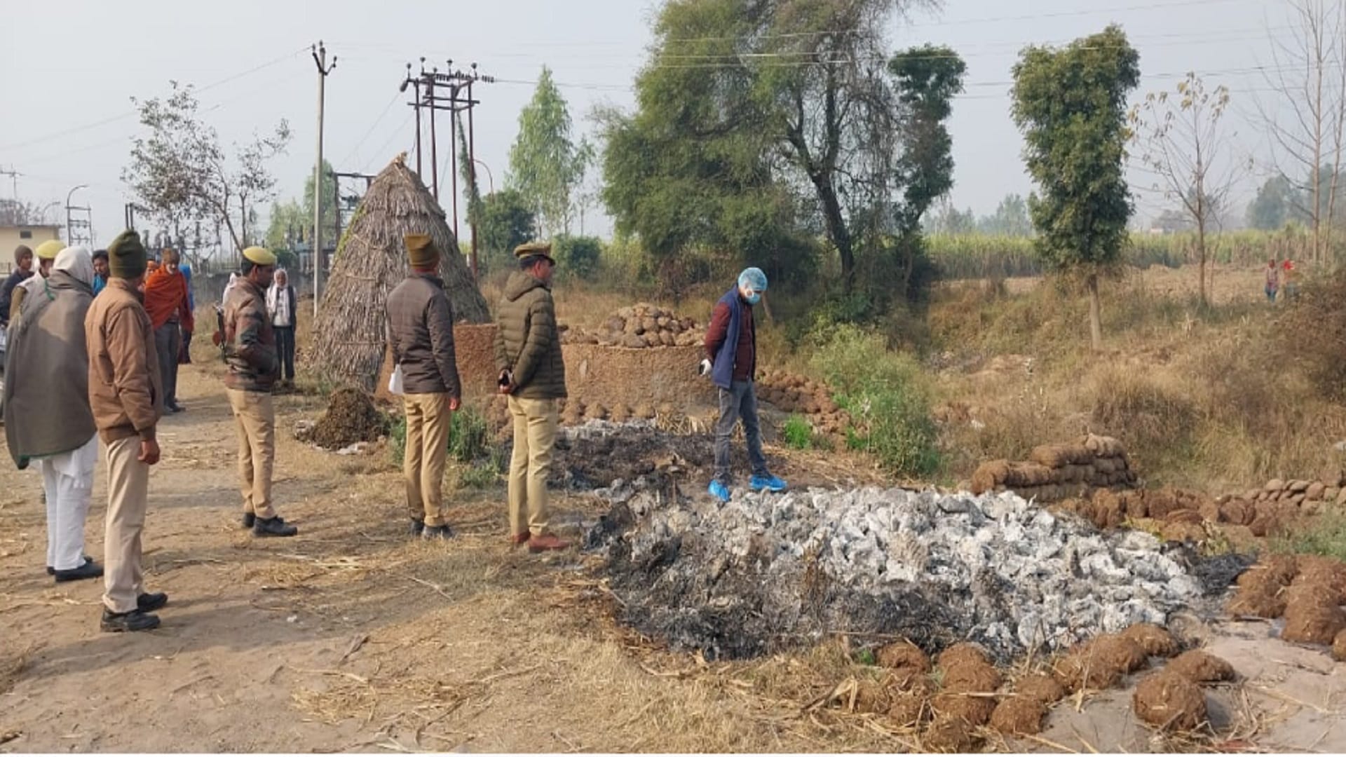 The dead body was burnt in Bitoda after killing in Titro of Saharanpur district