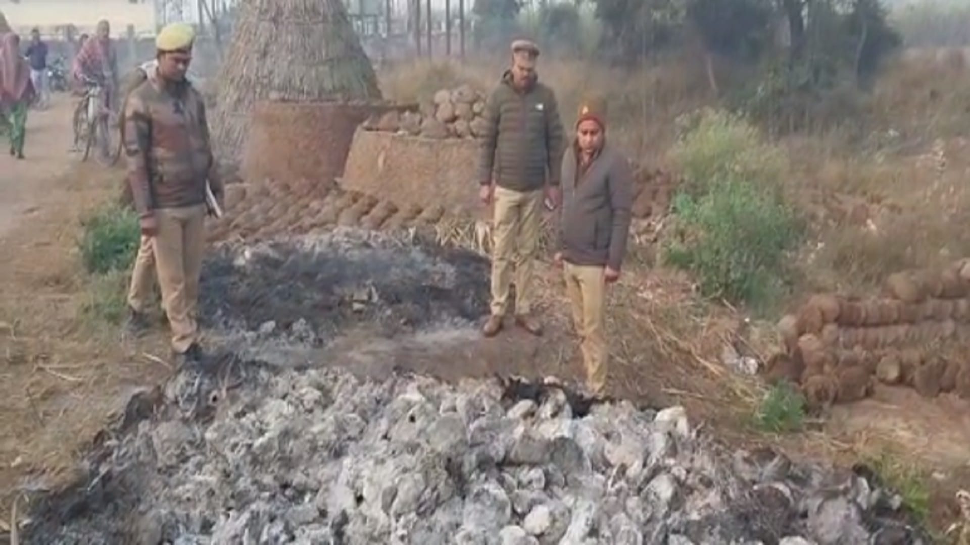 The dead body was burnt in Bitoda after killing in Titro of Saharanpur district