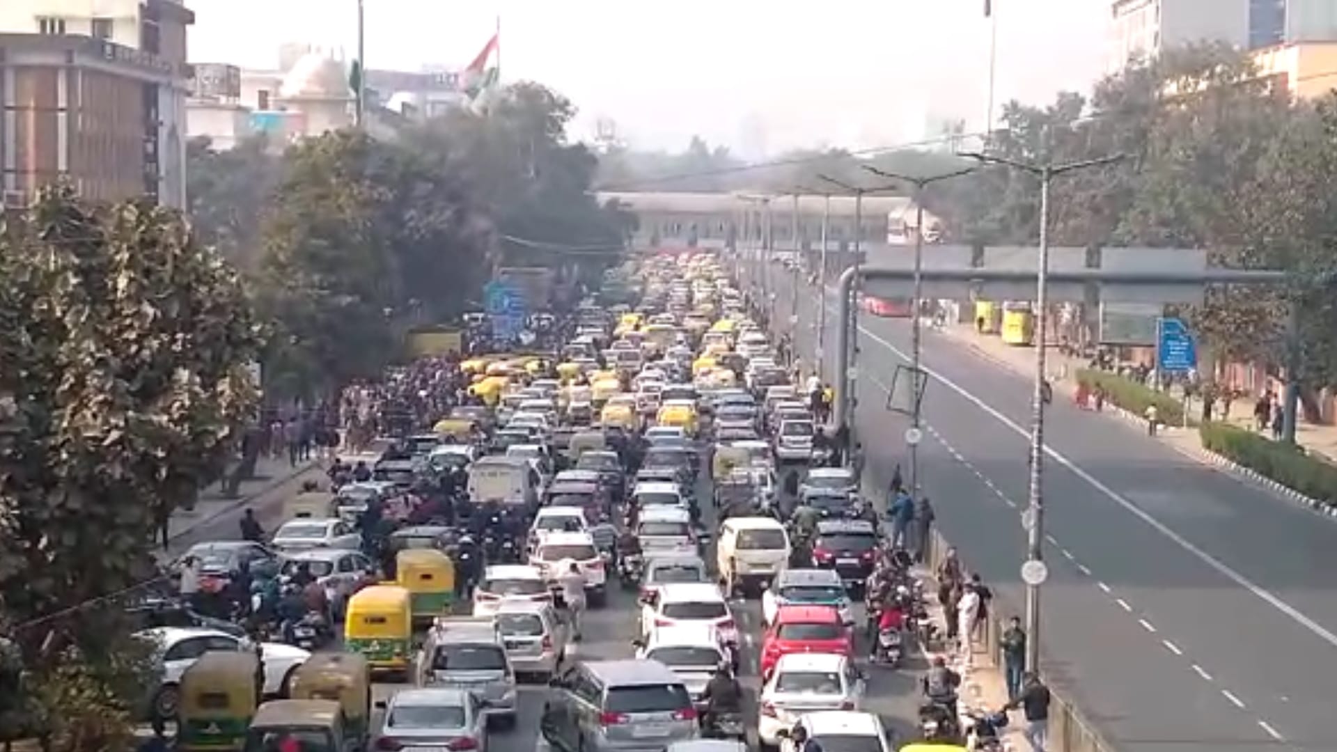 Republic day full dress rehearsal on kartavya path see parade in photos and traffic jam