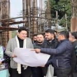 सुधीर शर्मा व गोकुल बुटेल ने सॉफ्टवेयर पार्क के निर्माण कार्य का जायजा लिया।