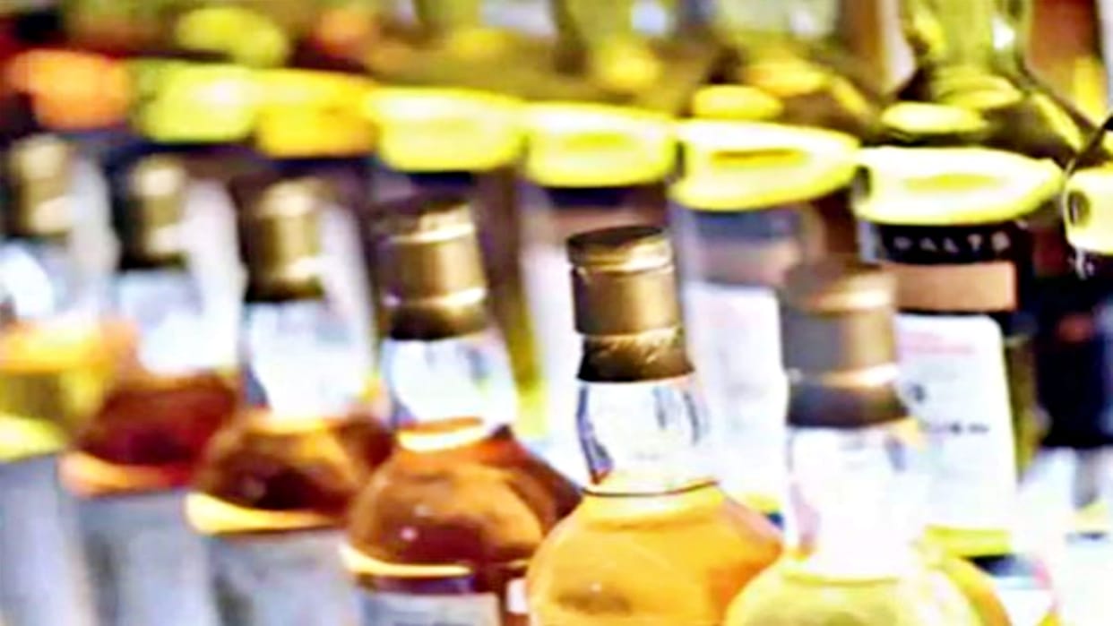 700 boxes of liquor was sent from Kalaamb to Chamba, diverted from truck, also found in Kotkhai