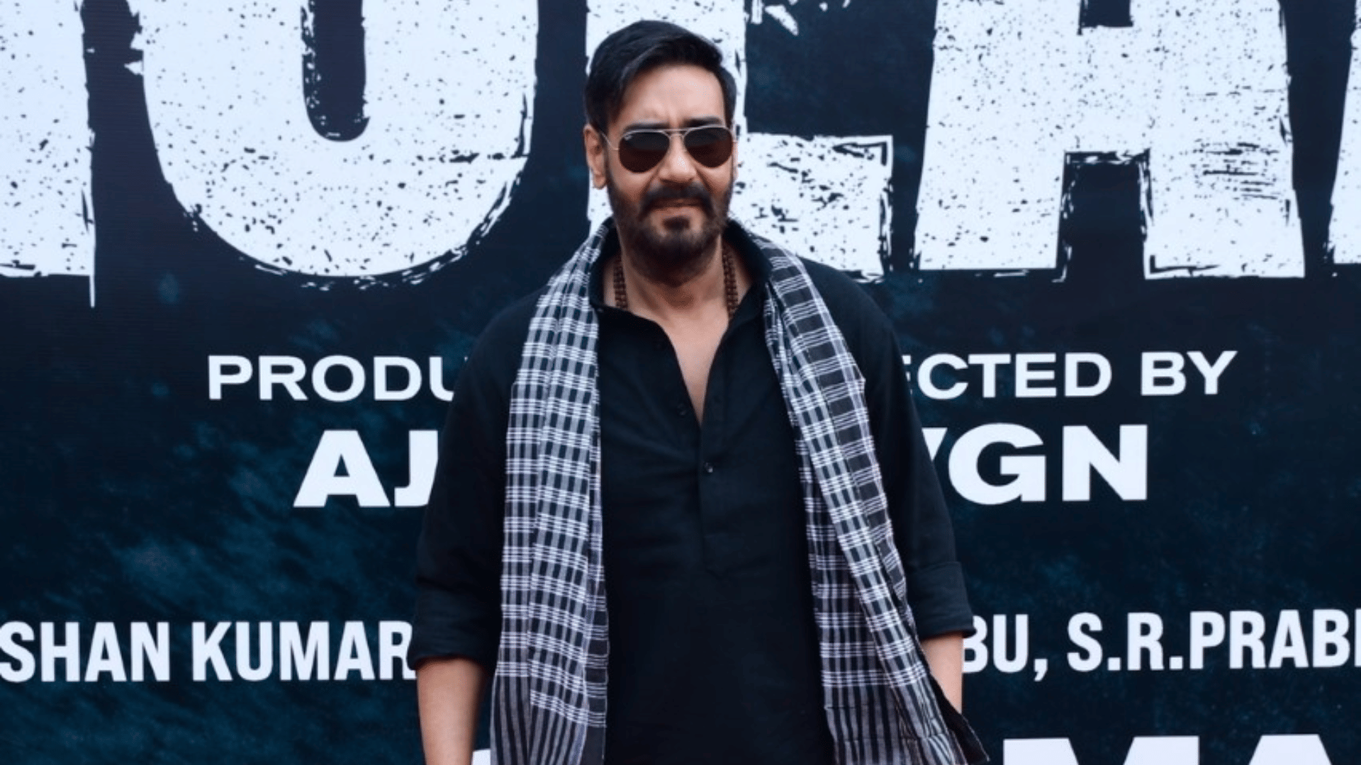 Bhola Teaser 2 ajay devgn happy for shah rukh pathaan advance booking congrats to RRR Oscar nomination 2023