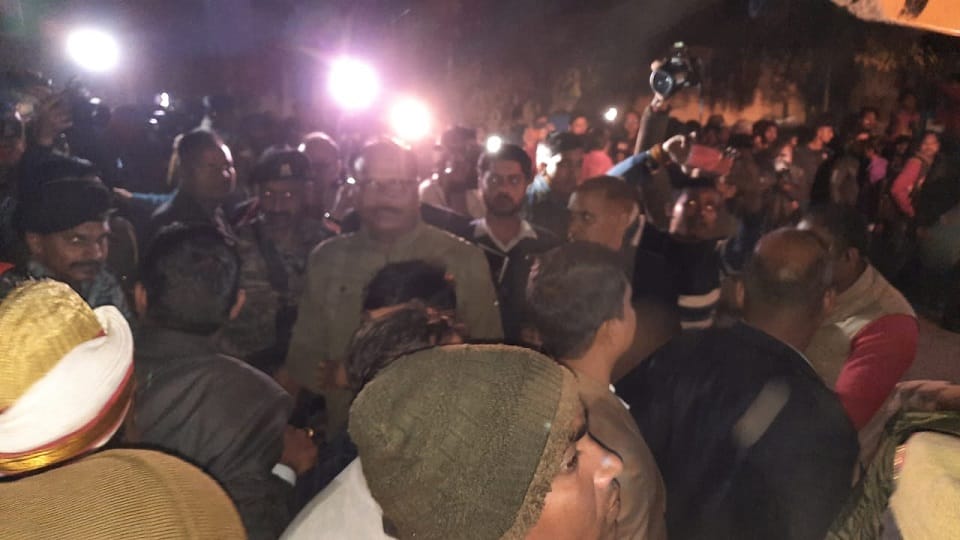 Lucknow Building Collapse reason behind building collapse came woman of building told Shahid Manzoor responsib