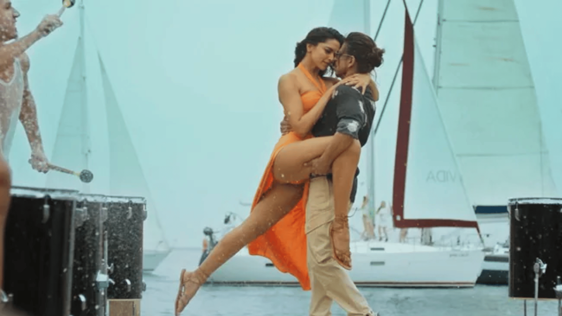 Pathaan Box office prediction Shahrukh Khan Deepika Padukone John Abraham starrer film day 1 collection