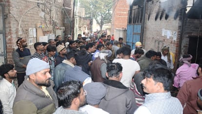 Fierce fire in furniture factory goods worth lakhs burnt to ashes, creating chaos