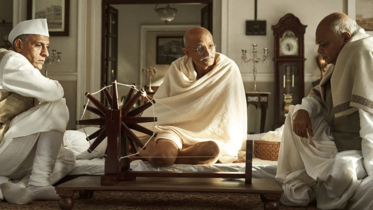 Gandhi Godse-Ek Yudh Box Office Prediction Tanisha Santoshi starrer film day 1 collection Rajkumar Santoshi