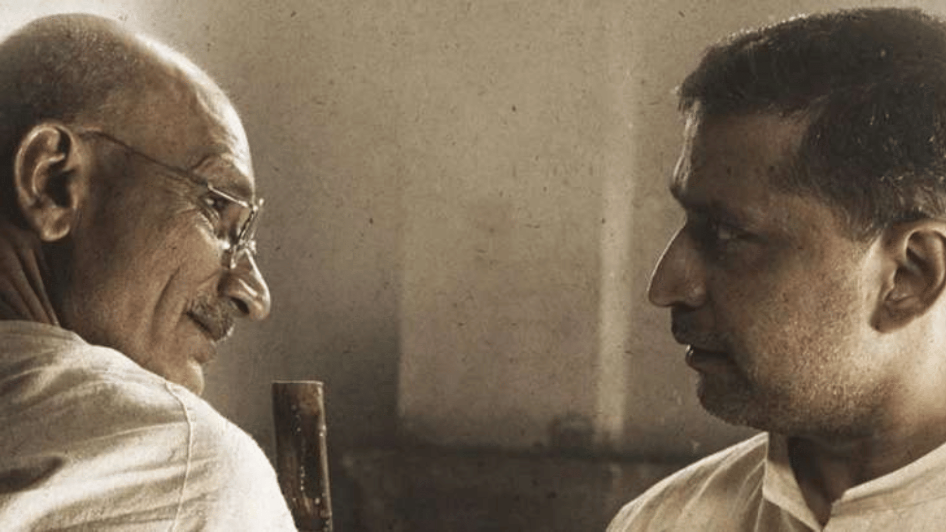 Gandhi Godse-Ek Yudh Box Office Prediction Tanisha Santoshi starrer film day 1 collection Rajkumar Santoshi
