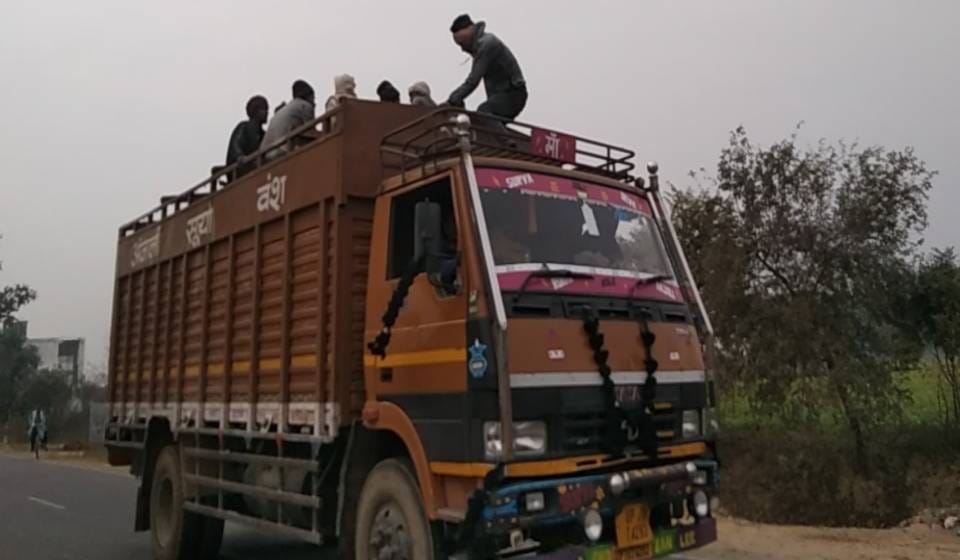 DCM driver was running rampant by sitting passengers on roof of vehicle In Firozabad