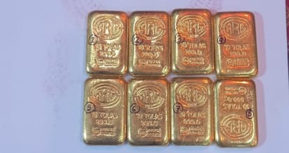 Gold smuggling