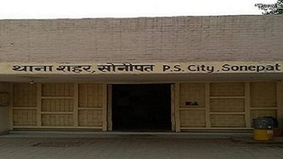 Seven and half lakh rupees stolen from room in Sonipat