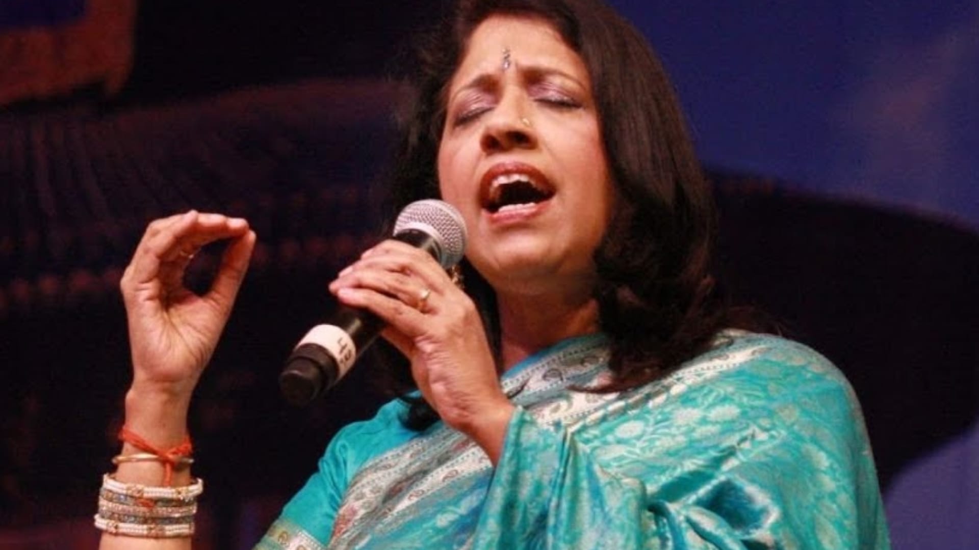 Kavita Krishnamurthy Birthday of most popular singer of Bollywood Film Know About her life and Career