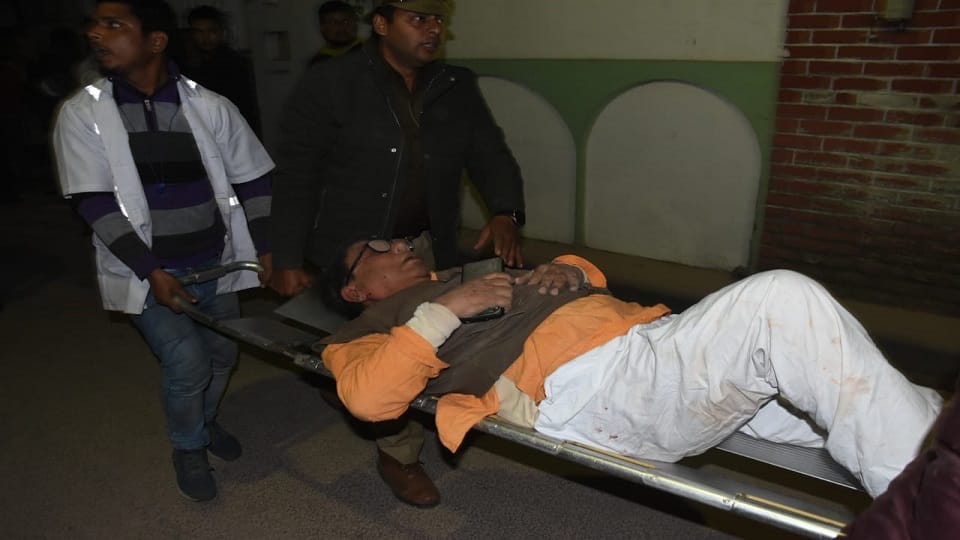 Lucknow Building collapses on Wazir Hasan Road