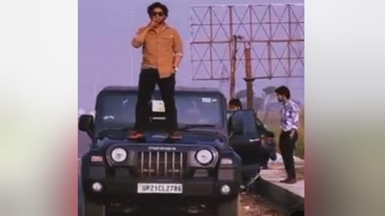 Reel made with cigarette and standing on Thar bonnet in Moradabad video viral