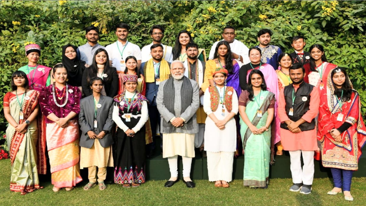 Parliament building echoed with applause after Namita's speech, PM Modi was also convinced