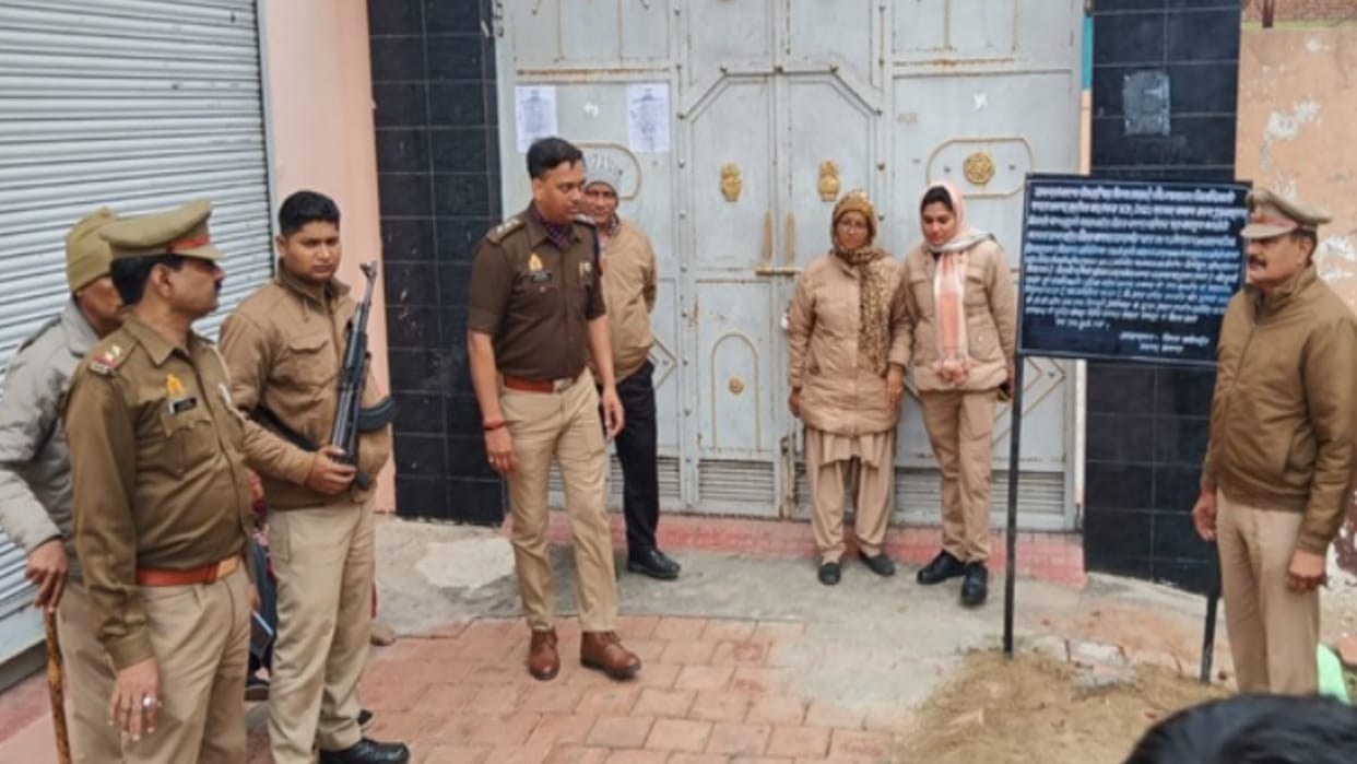 Police have attached property worth lakhs of gangster Varun Luhari in Baghpat