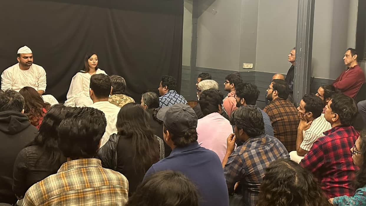 Himanshu Bajpai pragya sharma narrate life stories of sahir ludhianvi Dastan E Sahir at slums of Bollywood
