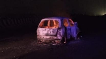Jhajjar: Car caught fire, Delhi Police constable died due to suffocation, identified as Sumit, a resident of Najafgarh Sumit died due to suffocation after the car caught fire.