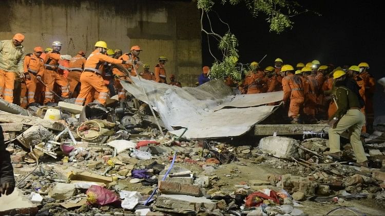 Lucknow Building Collapse: