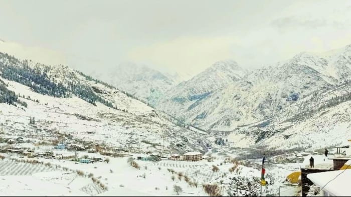 लाहौल घाटी में बर्फबारी।