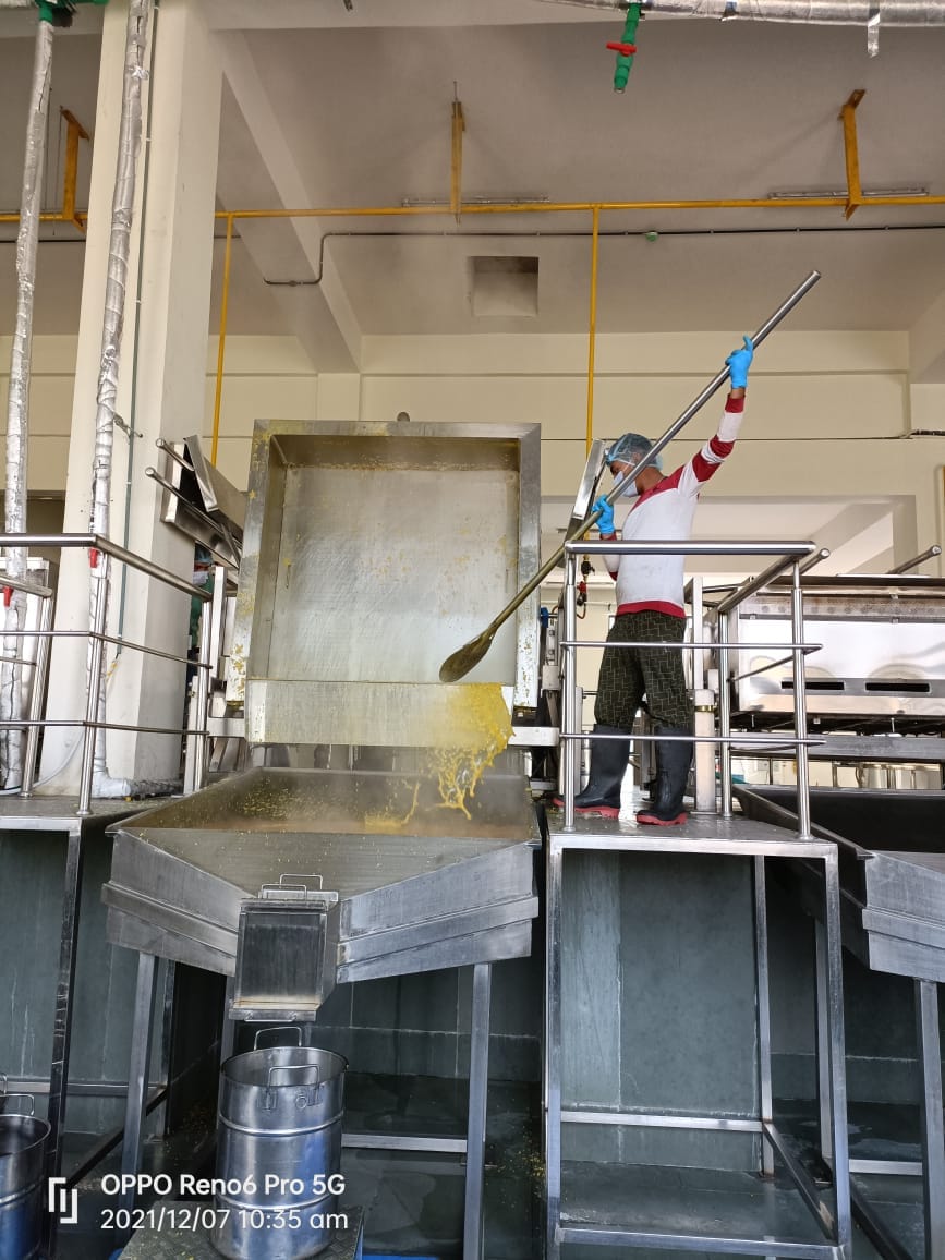 Bhopal News: State's first mechanized kitchen inaugurated, 20 thousand rotis and 12 thousand liters of pulses