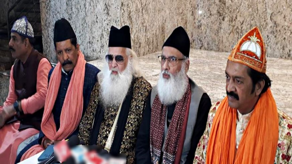 Hazrat Khwaja Garib Nawaz's annual Urs going on peacefully