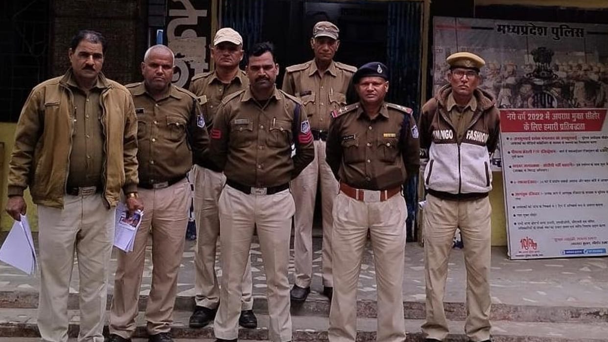Thana Ashta police arrested two accused of ATM fraud from Rajasthan Madhya Pradesh news