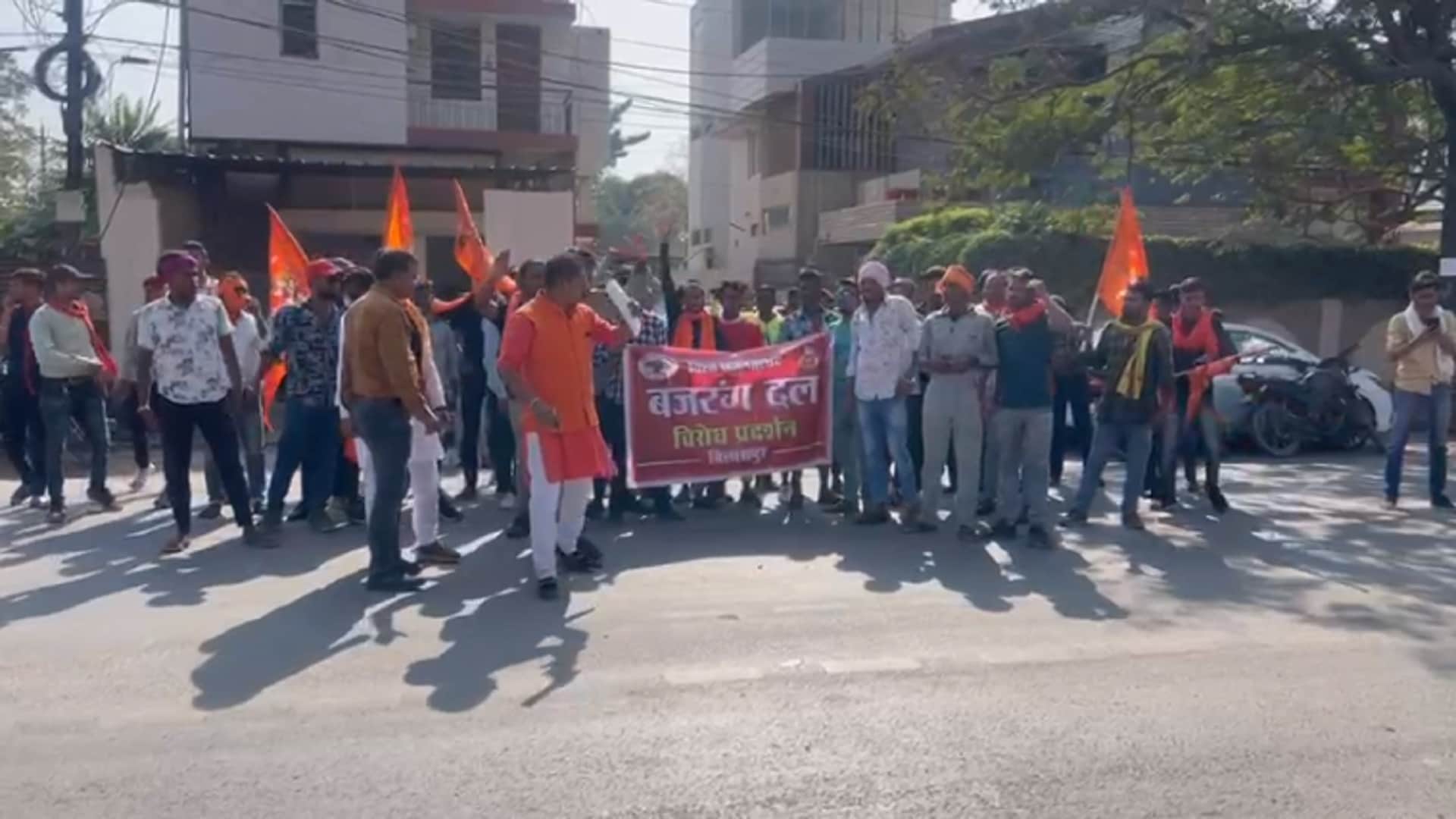 hindu organizations protest against pathan movie in chhattisgarh