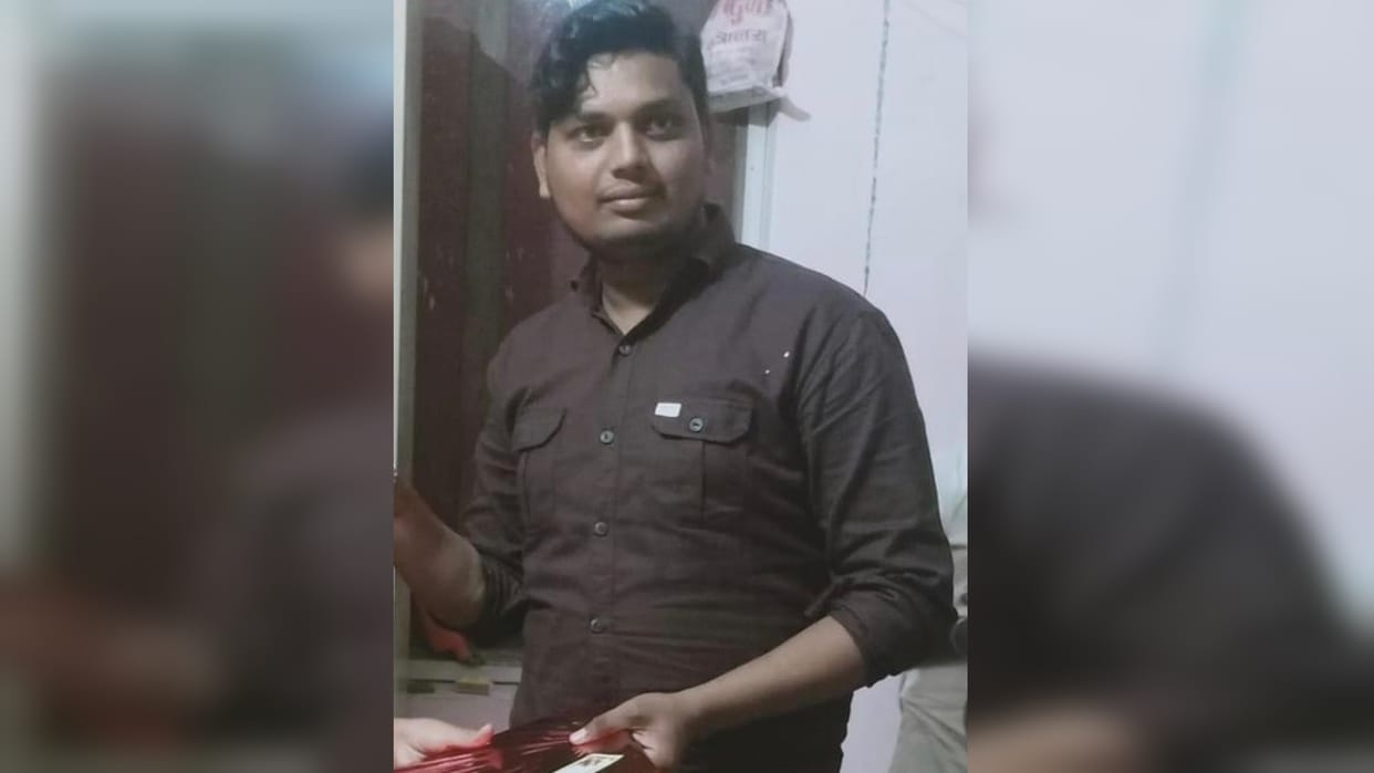one killed and two injured after road accident in deoria