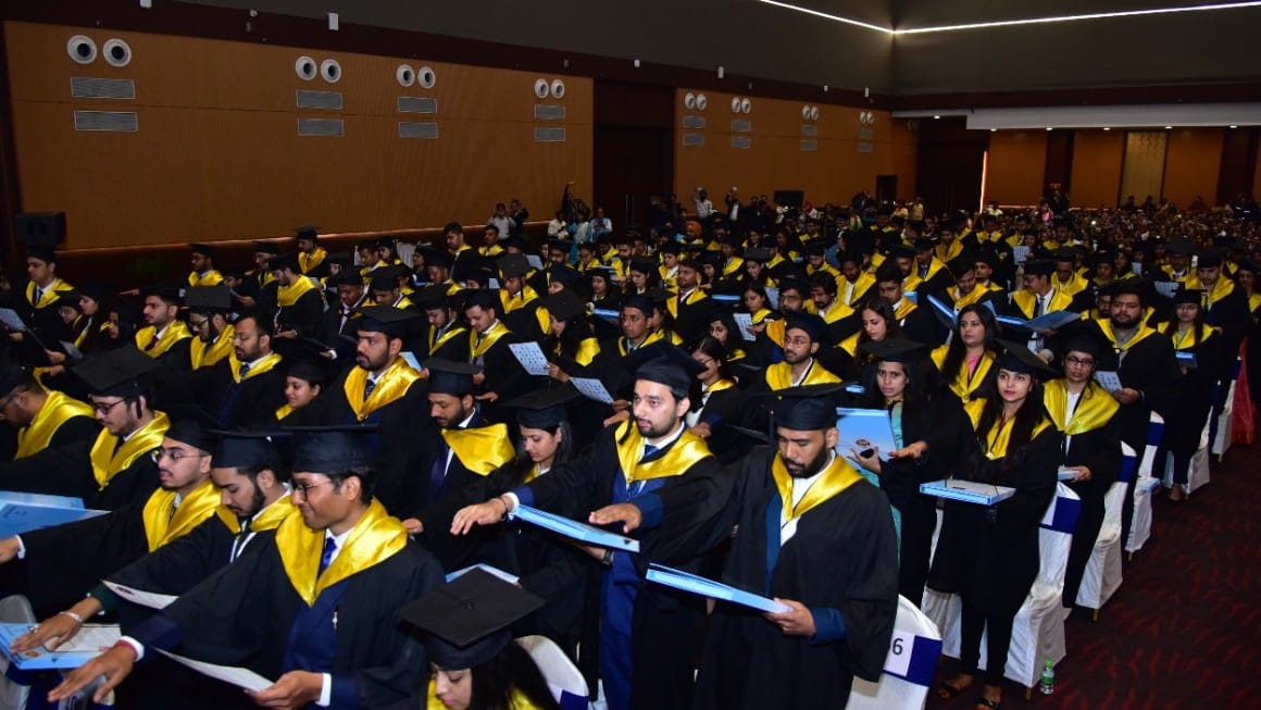 Degree given to more than two thousand new CA members in Indore