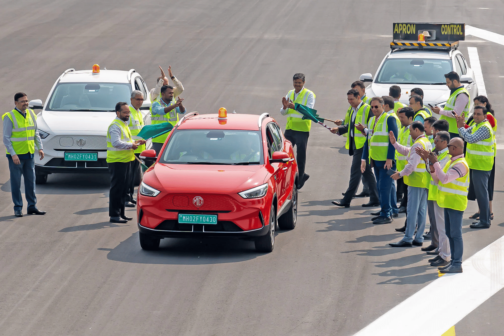 mg india offers huge discount upto 1.5 lakh on two suvs in june 2023, mg aster and mg zs ev