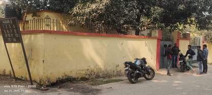 Collectorate staff son murdered in kadamkuan area of patna