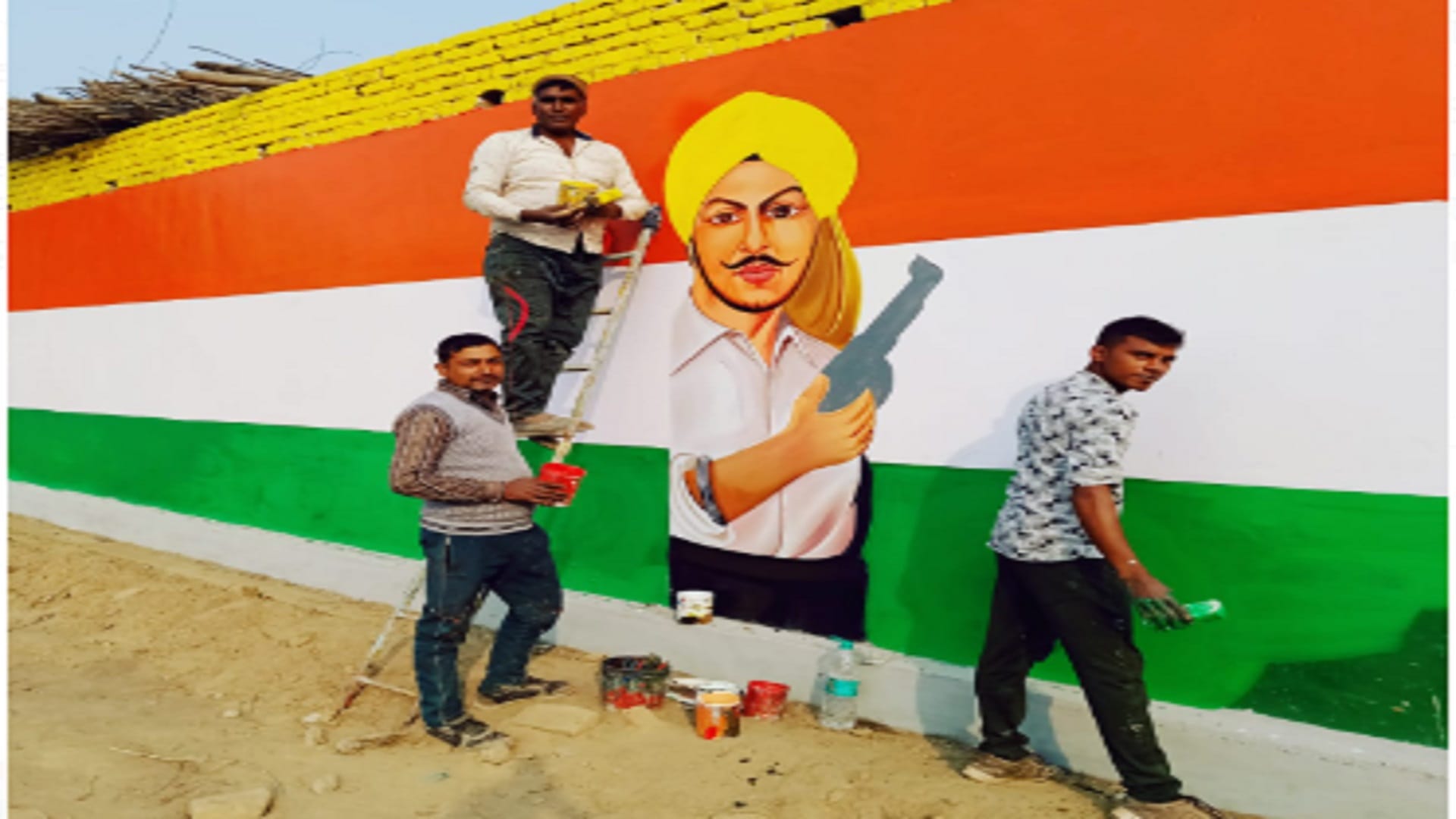 Anil painted martyr Bhagat Singh and other pictures on walls of his house in village Kuti of Sanjeev Balyan