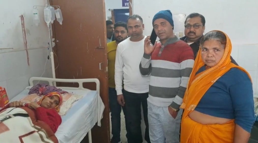 Private hospital asked money in between surgery of cancer patient and left the stomach open for non payment