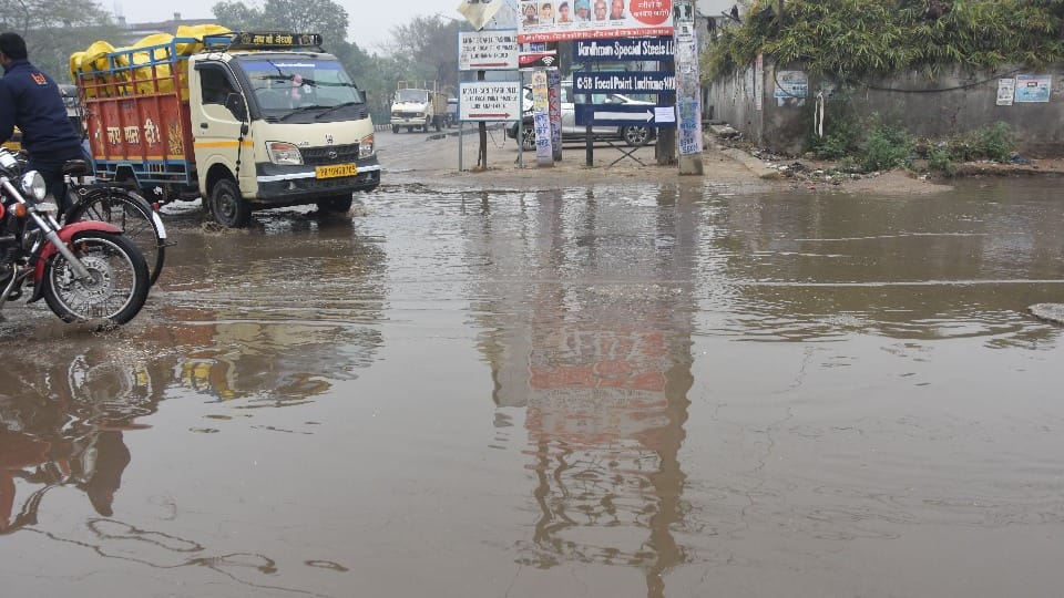 Black out for 24 hours in many areas of Ludhiana due to rain